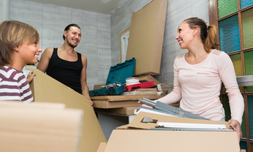 Removal van for local moving jobs in Kenley residential streets