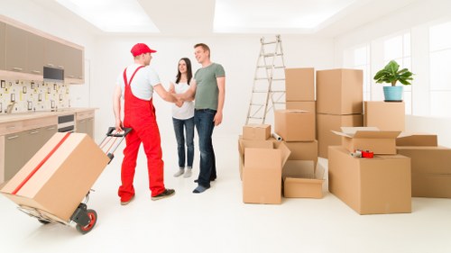 Commercial moving truck transport for Kenley businesses